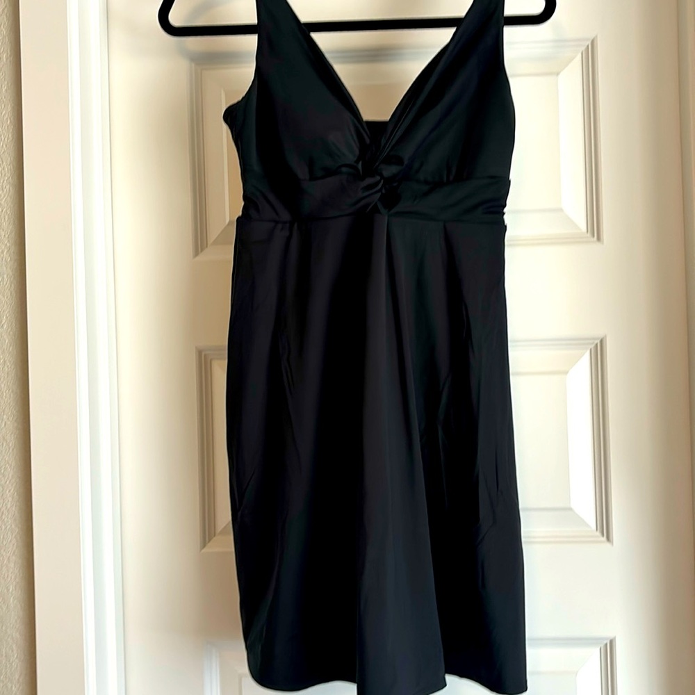 Black active dress size medium